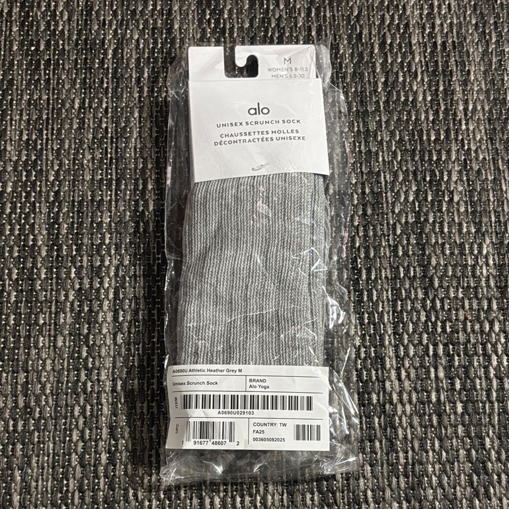Alo Yoga Unisex Scrunch Sock Athletic Heather Grey Size Medium NEW
